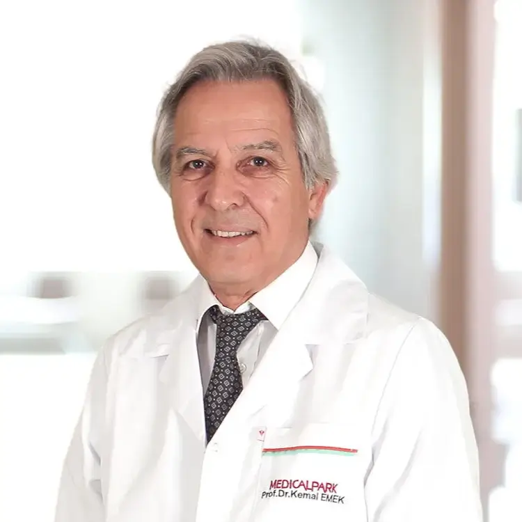 دكتور جراحة عامة في أنطاليا الدكتور عزيز كمال إمك