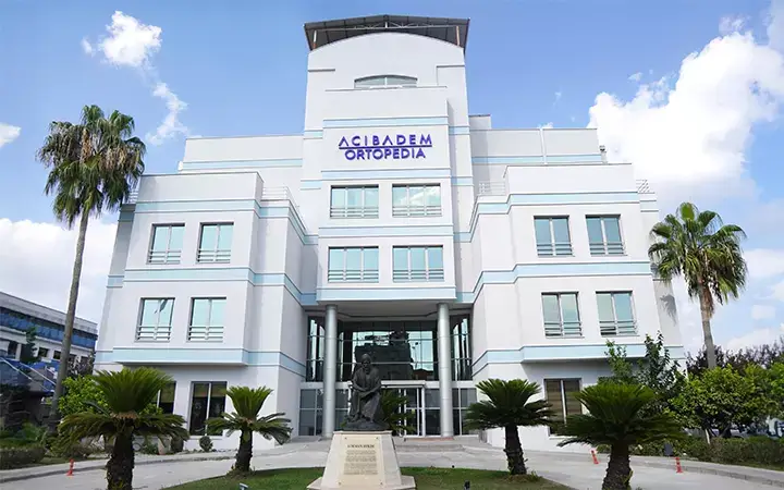Acıbadem Adana Ortopedia Hospital is a specialized hospital for the treatment of fractures, orthopedic conditions, and spine disorders.