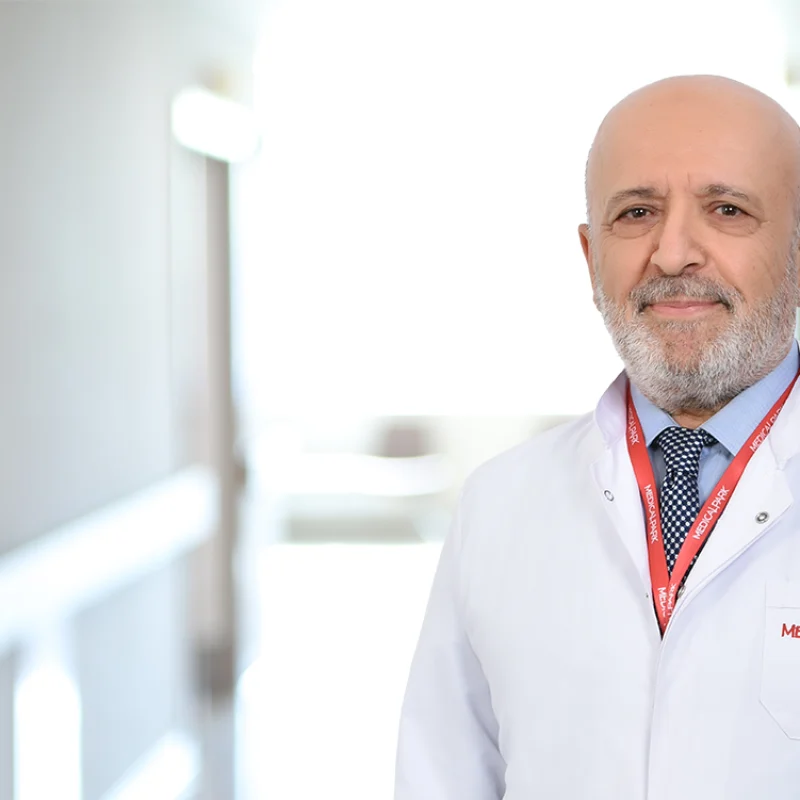 الدكتور عثمان نوري ديليك اخصائي جراحة في ميديكال بارك ازمير