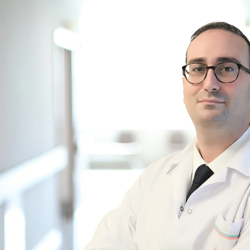 الدكتور دوغاش أوكشن أخصائي طب القلب في اسطنبول