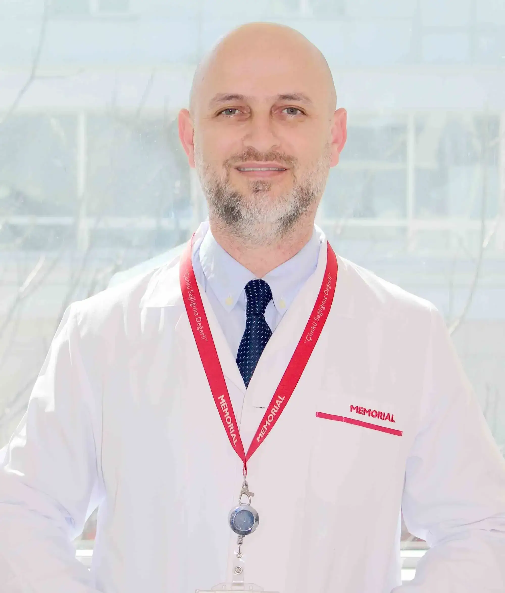 الدكتور سميح زكي أولوداغ أخصائي أمراض النساء وأطفال الأنابيب في قيصري