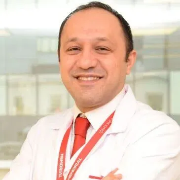 البروفيسور الدكتور عبد الله أوزكايا – طب وجراحة العيون — Prof. Dr. Abdullah Özkaya – Ophthalmology - إسطنبول
