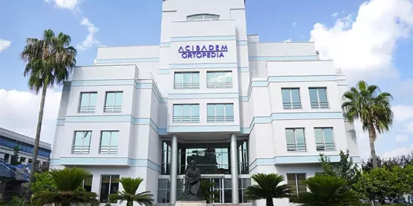 Acıbadem Adana Ortopedia Hospital is a specialized hospital for the treatment of fractures, orthopedic conditions, and spine disorders.