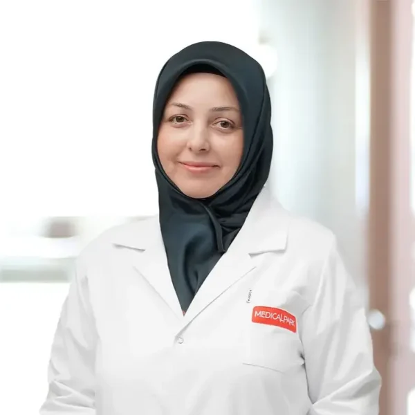 الاستاذة الدكتورة جنان أتيك أخصائية أمراض الصدر في اسطنبول