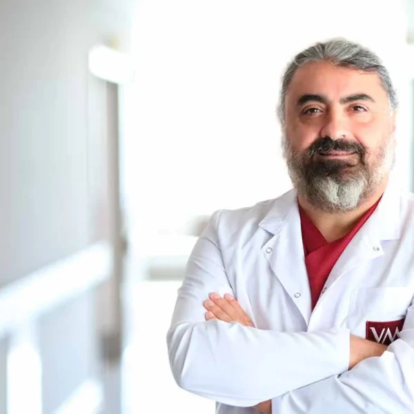 أخصائي الأشعة في مستشفى ميديكال بارك أنقرة الدكتور أوغوزهان أوزدمير
