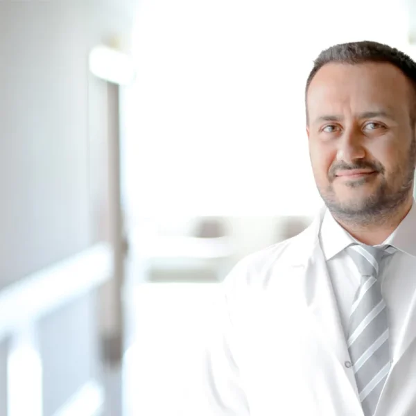 الدكتور جاتاي أك | أخصائي أمراض الجهاز الهضمي في اسطنبول