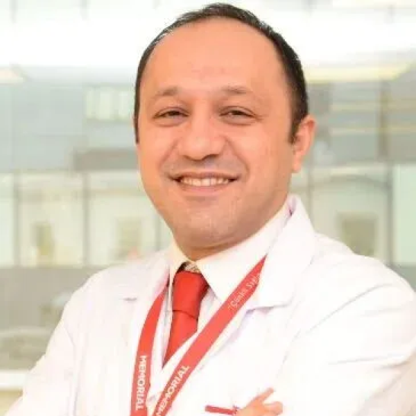 البروفيسور الدكتور عبد الله أوزكايا – طب وجراحة العيون — Prof. Dr. Abdullah Özkaya – Ophthalmology - إسطنبول
